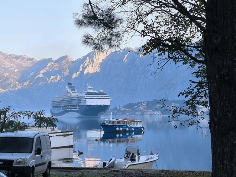 U kotorskom zalivu kruzer &ldquo;Marella Explorer 2&rdquo;