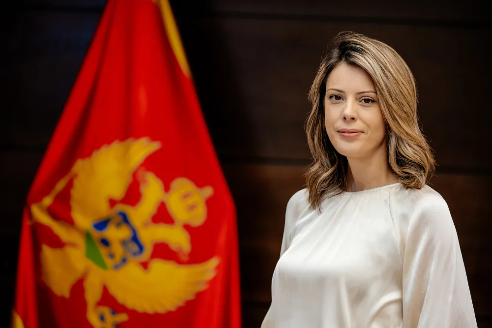 URA: Pod pritiskom PES-a, RTCG otkazao gostovanje Novaković Đurović