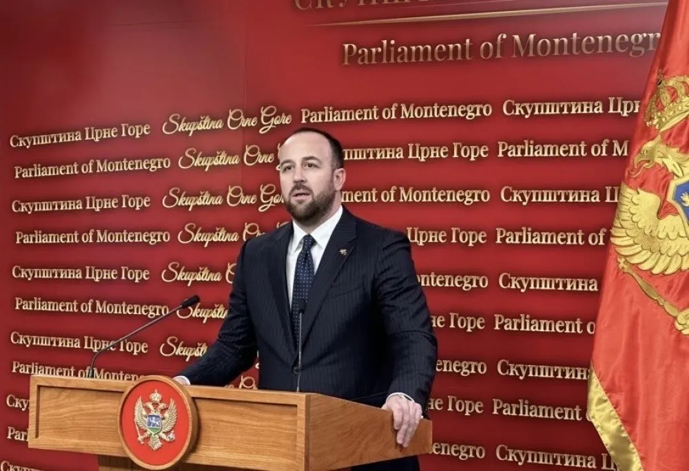 Nikolić: Vlada nije zadovoljila ni vladanjem, ni učinkom, ni pona&scaron;anjem