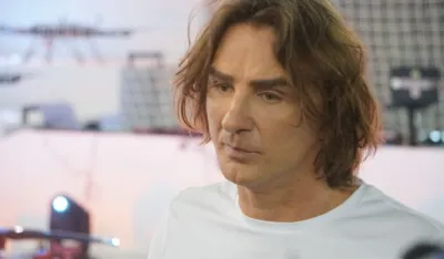  Vlasnik TV Pink Željko Mitrović je večeras javno ponudio posao odlazećem ministru građevinarstva, saobraćaja i infrastrukture Goranu Vesiću.