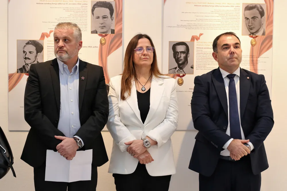 Otvorena izložba "49 narodnih heroja grada Cetinja"