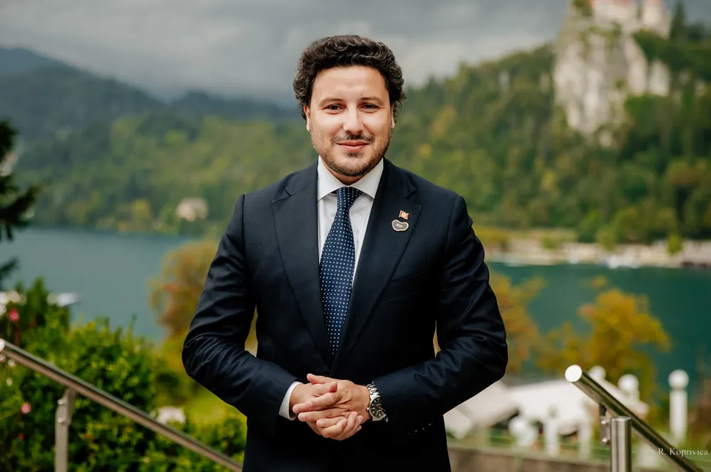 Abazović: Ako odbijaju kandidaturu Rakčevića znači da žele da se DPS vrati na vlast