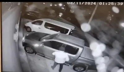 Uhap&scaron;ene dvije osobe zbog krađe&nbsp;automobila&nbsp;ispred zgrade OB Rožaje