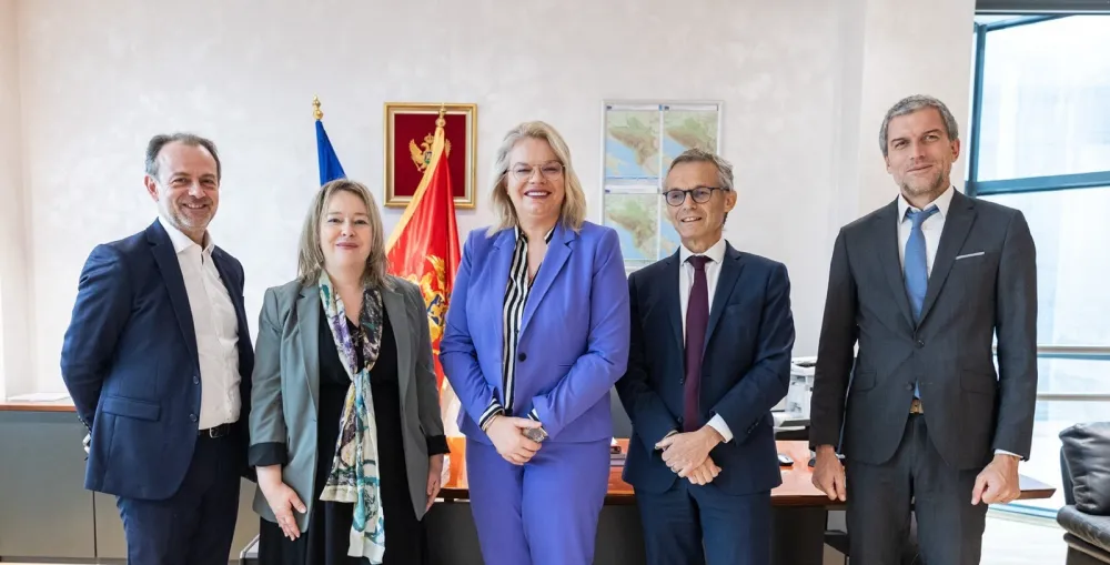 Ministarka saobraćaja sa ambasadorkom Francuske