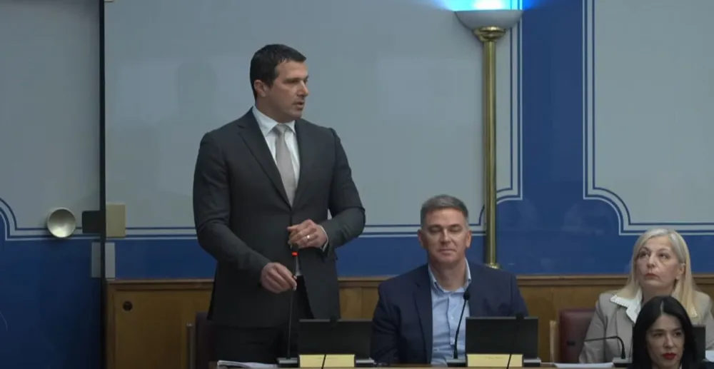 Janović: Poslanik ne treba da ima savjetnika, građani ih birali da misle svojom glavom
