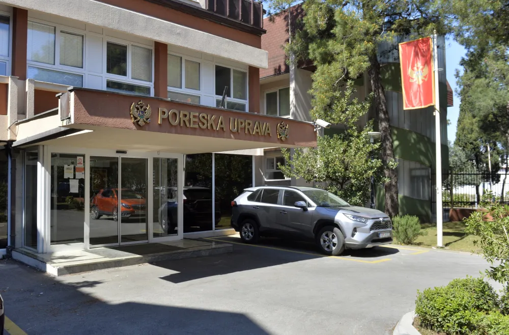 Poreska uprava zaliće se zbog odluke Privrednog suda da ne uvede stečaj u "Vektra Boki": Odluka sudiјe Popovića vodi na Apelacioni sud