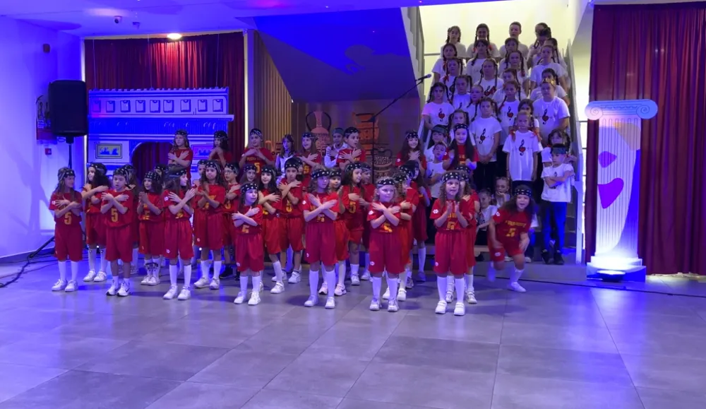(FOTO/VIDEO) O&Scaron; &bdquo;Novka Ubović&ldquo; proslavila drugi rođendan: Dolaze sa osmiјehom, to broјe uspјehom