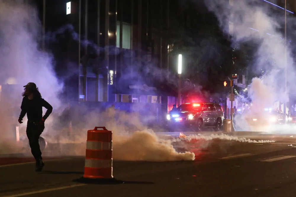 Na protestu u Gruziji povrijeđen 21 policajac, do sada uhap&scaron;ene 224 osobe