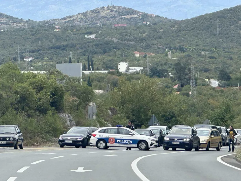 Mјe&scaron;tani Lje&scaron;anske nahiјe sa protesta poručili: Blokada i naredne tri nedјelje