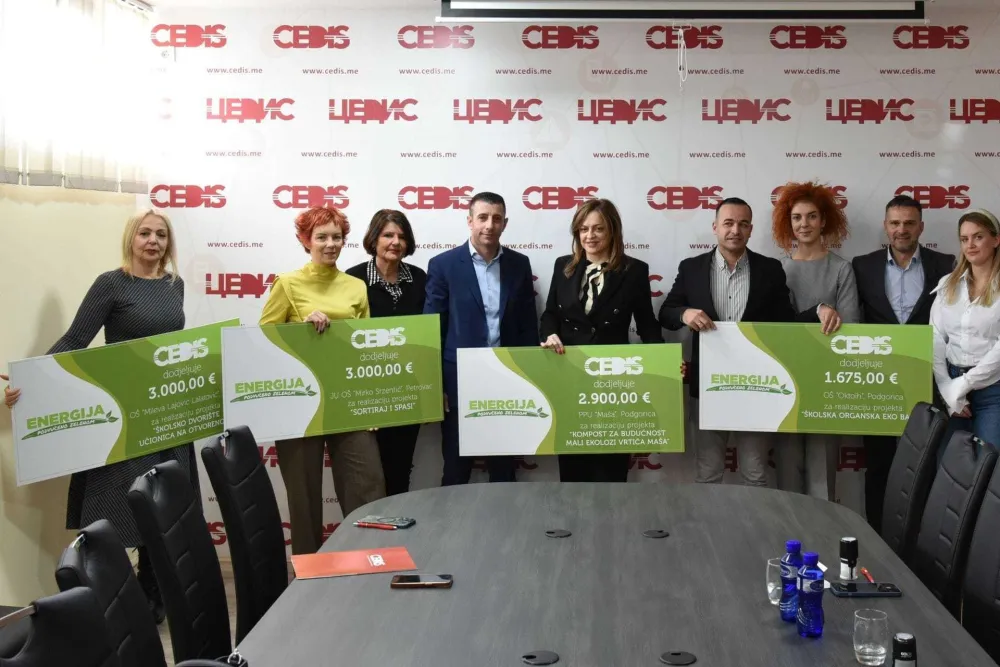 Uručeni čekovi najboljima na konkursu,,Energija podvučeno zelenom"