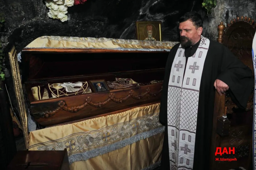 Slava Gornjeg manastira Ostrog