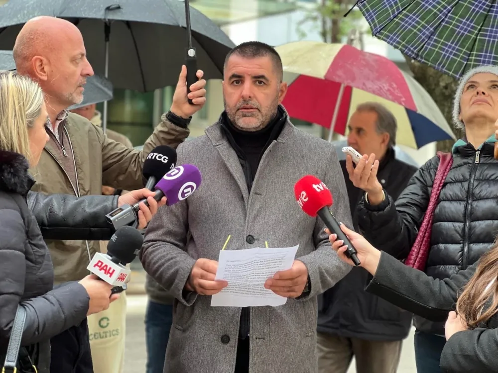(VIDEO) Vlasnici stanova Master bloka 8-8 protestovali ispred Vlade