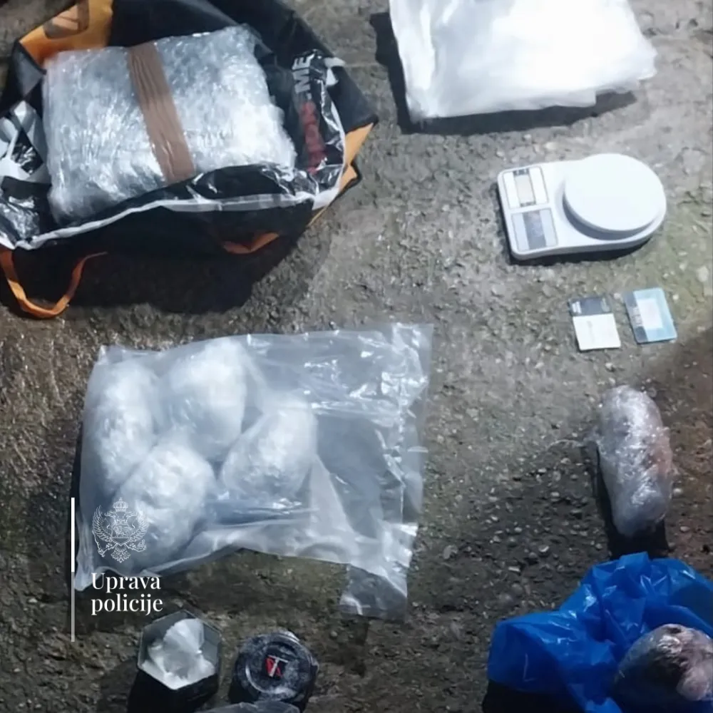 (FOTO) Podgorica: Zaplijenjeno preko 1,7 kilograma marihuane i kokain, uhap&scaron;ena jedna osoba
