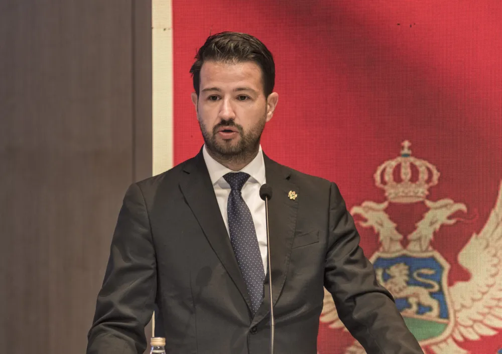 Spajićev nedolazak potvrda da nije dorastao funkciji koju obavlja