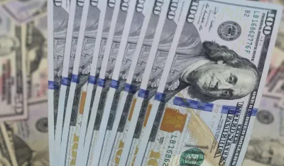 SAD Ukrajini daje 20 milijardi dolara od zamrznute ruske imovine