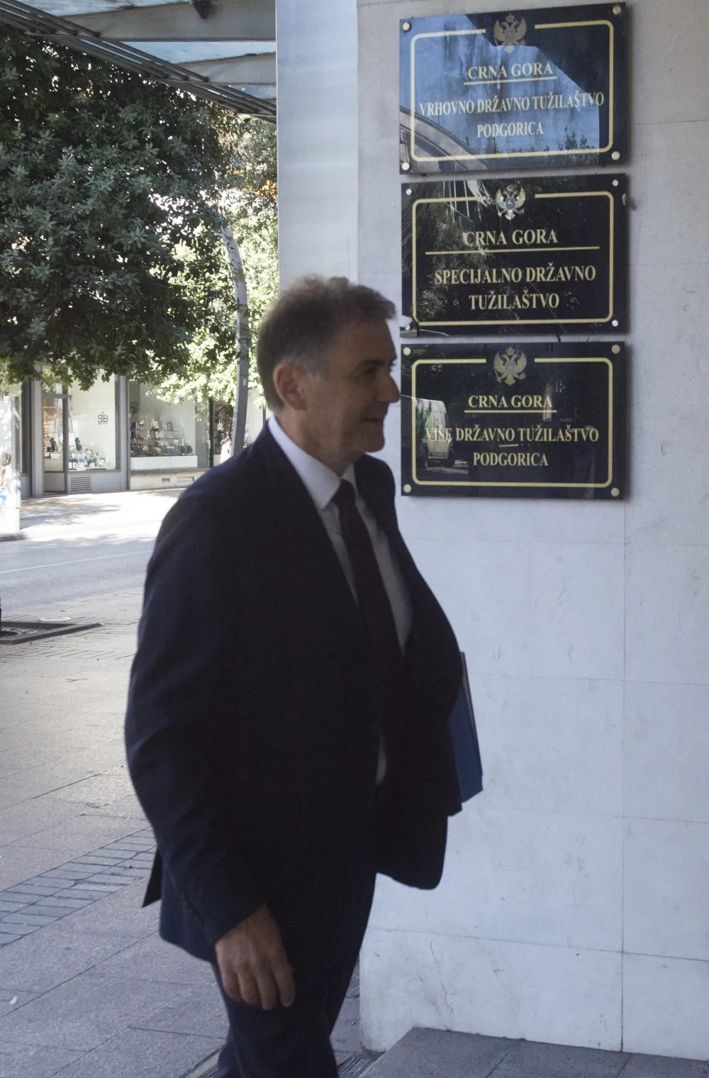 Uhap&scaron;eni biv&scaron;i ministar Petar Ivanović i biv&scaron;i državni sekretar