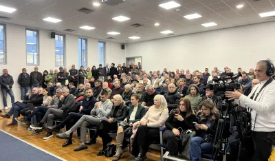 Сала мала да прими све грађане 