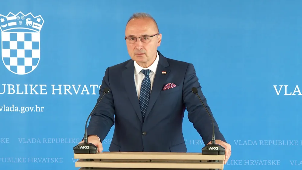 Grlić Radman: Podržavamo evropski put Crne Gore, ali mora rije&scaron;iti neka univerzalna pitanja