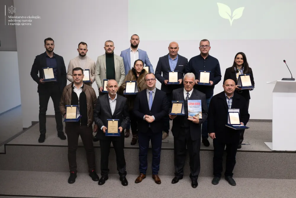 Ćulafić uručio plakete eko ambasadorima/kama