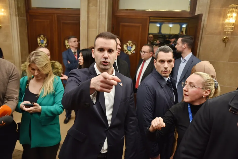 Milojko Spajić spriječen da održi pres konferenciju