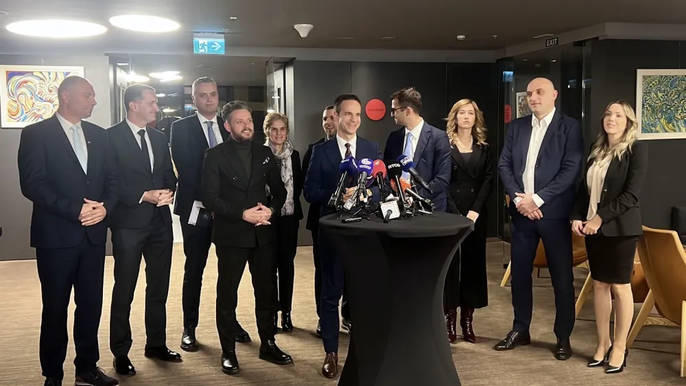 (VIDEO) Pregovori oko formiranja vlasti u Podgorici: Dogovor je i blizu i daleko