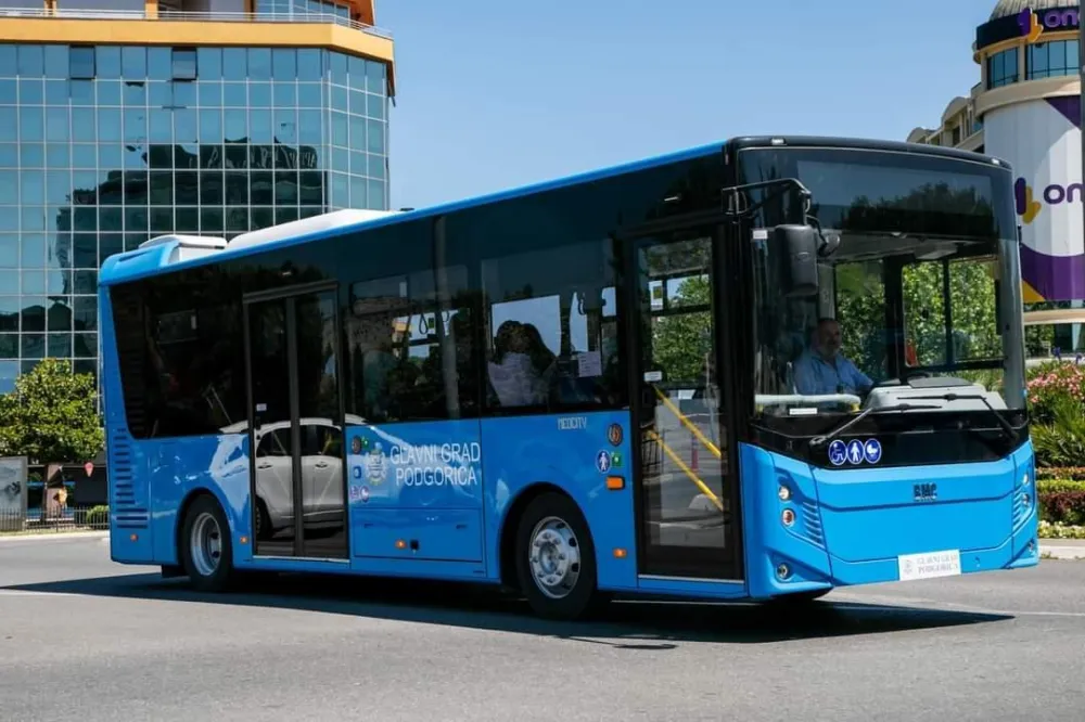 Autobusi ne voze 1. i 7. januara