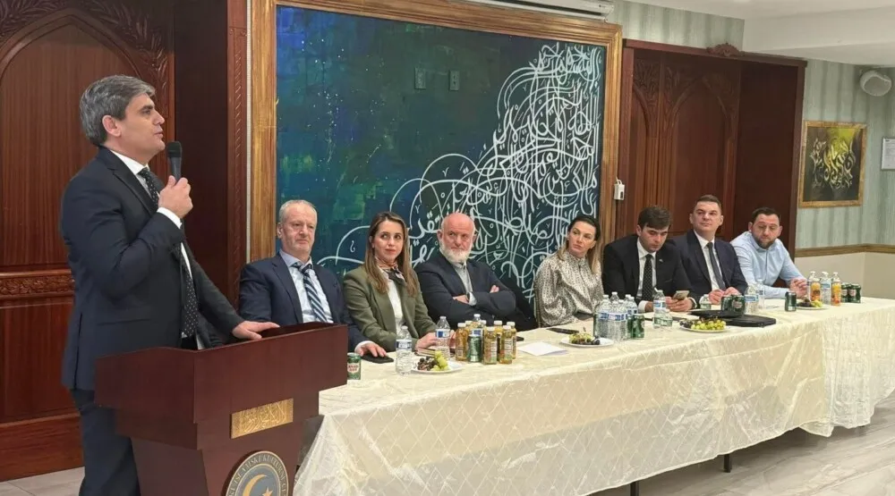 Ibrahimoviću u Njujorku u crnogorskom konzulatu priređen prijem, tokom boravka u SAD imao brojne susrete sa dijasporom