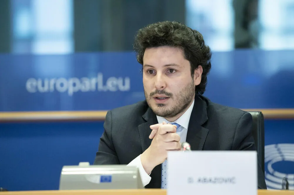 Mitropolit Joanikije: Zahvalan sam Dritanu Abazoviću zbog Temeljnog ugovora, pona&scaron;ao se kao odgovoran državnik