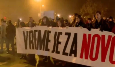 Beograd: Vi&scaron;e hiljada&nbsp;studenata i građana okupljeno ispred Ustavnog suda