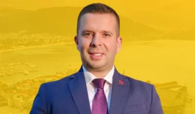 Jovo Perović, ES