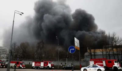 (FOTO/VIDEO) Veliki požar u Francuskoj: Gorelo skladi&scaron;te