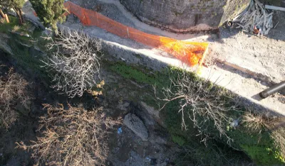 (VIDEO) Na dijelu Ulice &Scaron;pira Mugo&scaron;e obustavljeni radovi: Odronila se stijena sa brijega Morače