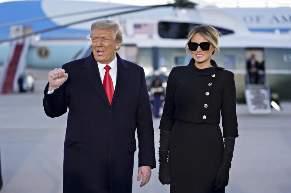 Čitač s usana otkrio o čemu su Melanija i Tramp pričali tokom plesa