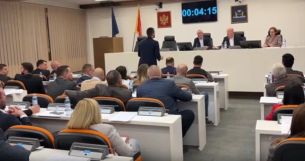MJU: Vlada da odredi novi datum održavanja sjednice SO Budva, javnost je sa razlogom zabrinuta