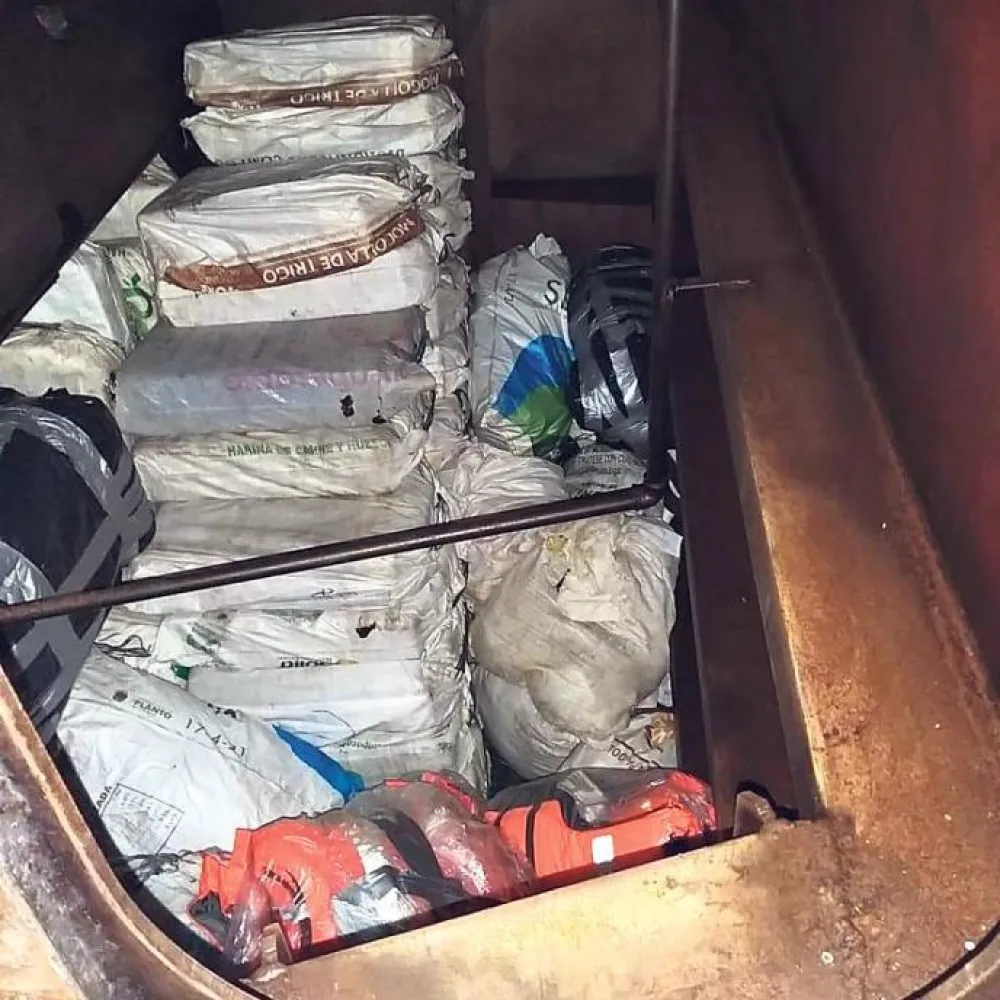 Sprovođenje dokaza dostavljenih sa Kariba - suđenje Zviceru i grupi: Pet tona kokaina u rezervoaru olupine