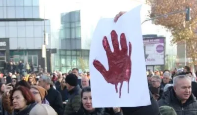 Određen pritvor za četvoricu napadača na studente u Novom Sadu