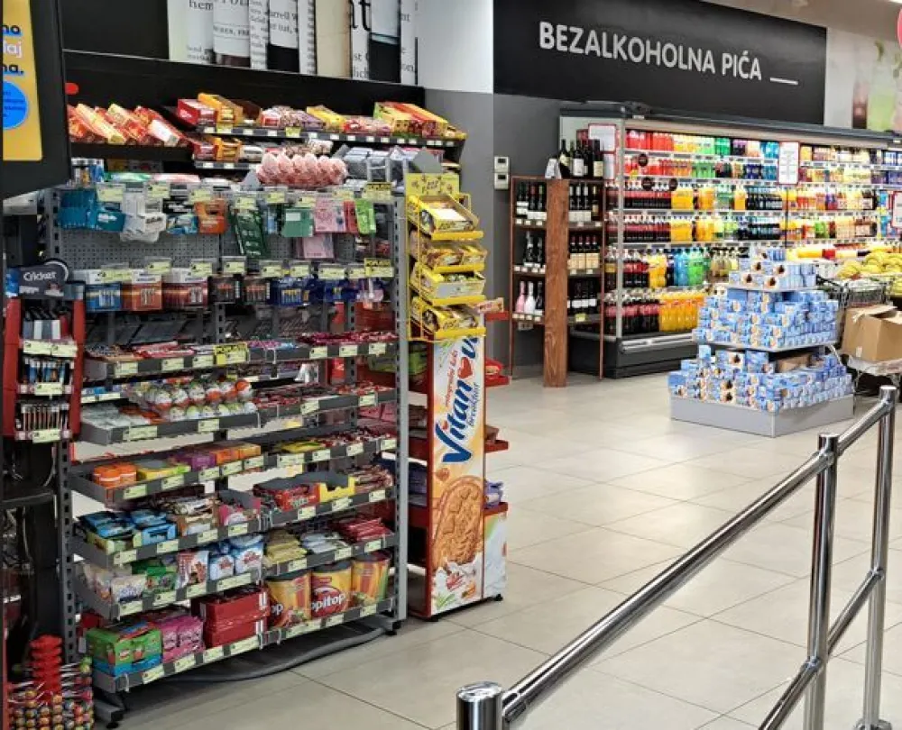 Alternativa pozvala na bojkot megamarketa u petak i subotu