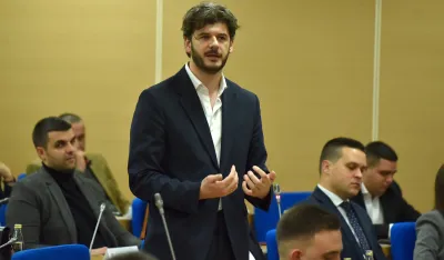 Čarapić: Da li je SD odlučio da vrati dugove iz svog džepa