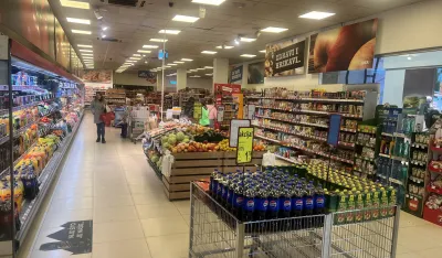 Većina bojkotuje, manji broj građana trguje