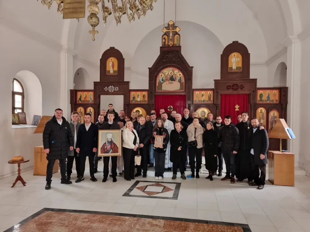 Zajednička fotografija z crkve nakon liturgije