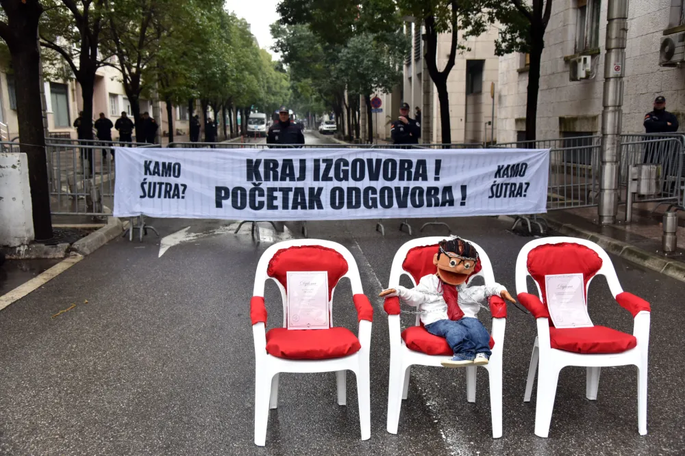 Vi&scaron;e od 100 advokata podržalo studentsku grupu "Kamo sjutra": Ovo je borba za vladavinu prava i pravdu