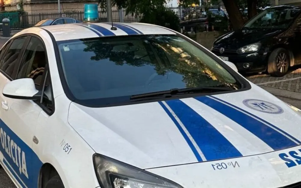 Državljanin Turske&nbsp;uhap&scaron;en u Tivtu: Osumnjičen da je partnerku primorao na seksualni odnos