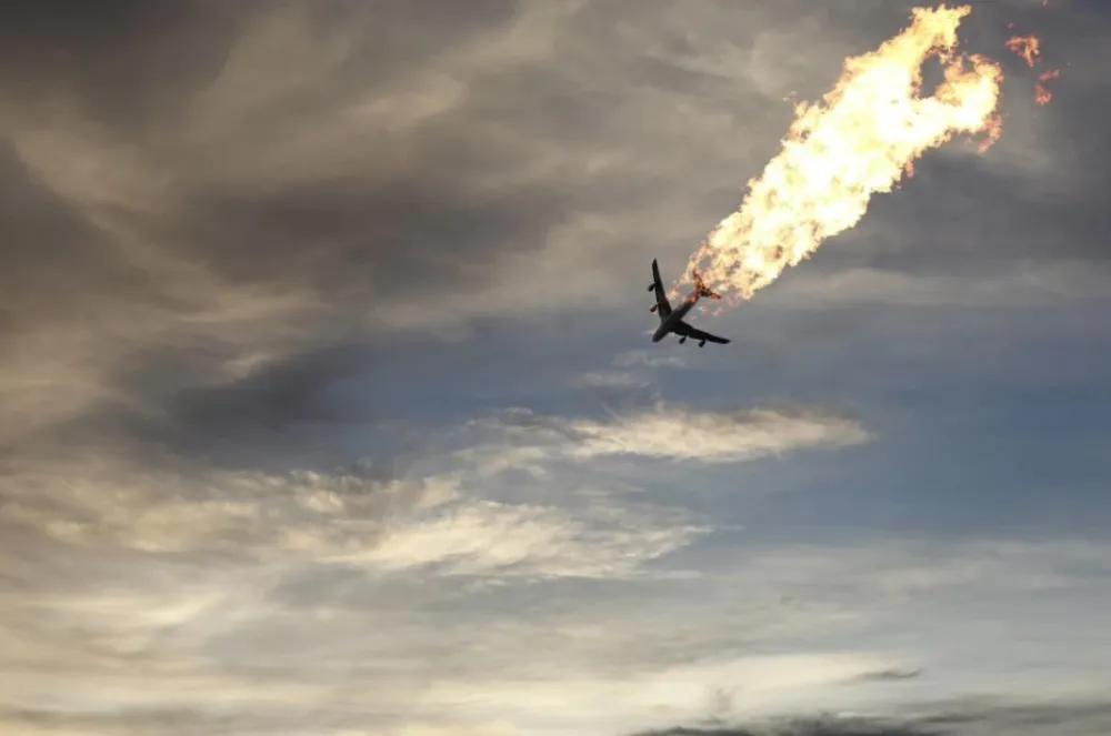 (FOTO/VIDEO) Pao avion na aerodromu u Torontu