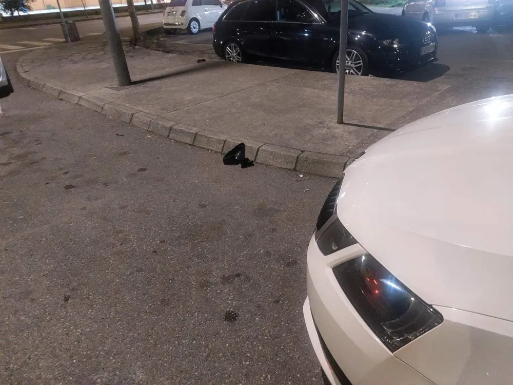 O&scaron;tećeno vozilo direktora Pobjede