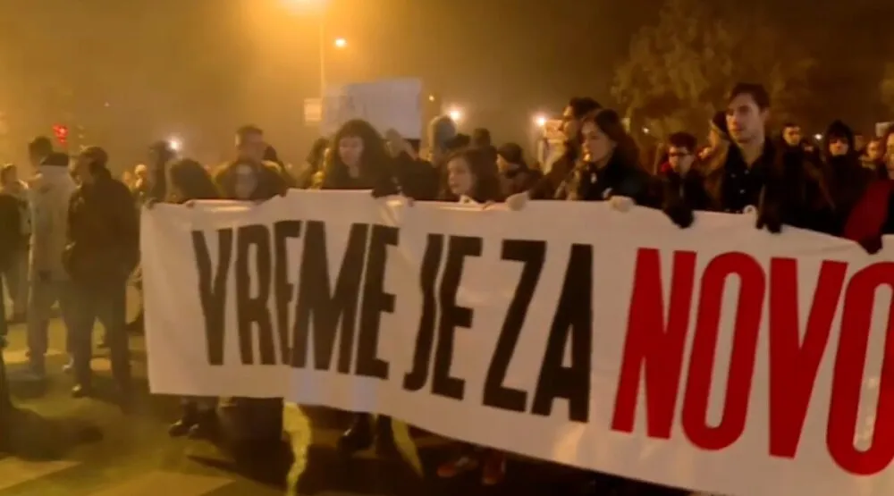 U Novom Sadu vi&scaron;esatna blokada saobraćajnica