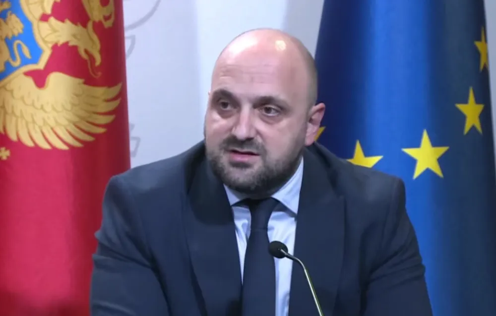Božović: Obavezna prijava digitalne imovine, mogućnost provjere životnog stila funkcionera
