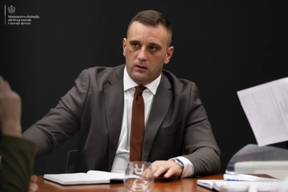 Predstavnik NVO prijetio zaposlenima u Ministarstvu ekologije, policija reagovala