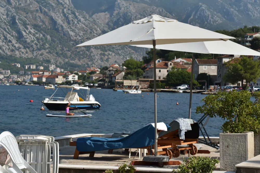 Crnu Goru pro&scaron;le godine posjetilo 2,6 miliona turista, najvi&scaron;e iz Srbije i Rusije