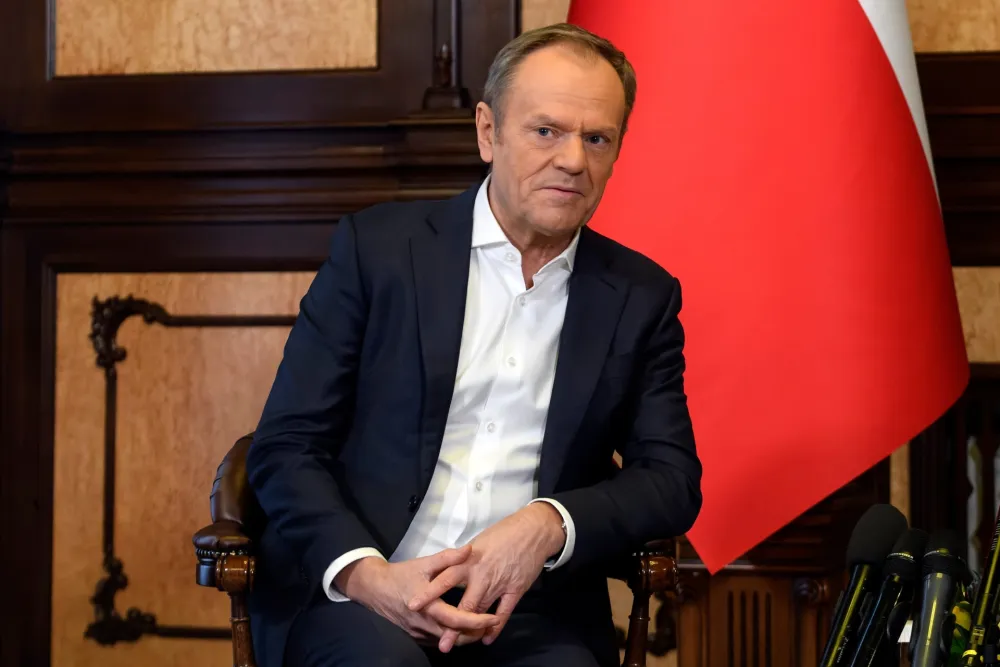 Tusk: Evropa se probudila, paradoks je da 500 miliona Evropljana moli 300 miliona Amerikanaca da ih brane