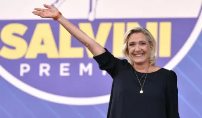 Le Pen: Makron predlaže da se sa potčinjavanja Americi pređe na potčinjavanje EU